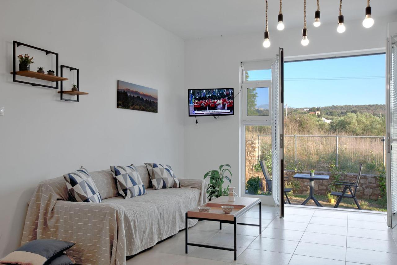 Livingfy Apt With Mountain View & Garden Βάμος Εξωτερικό φωτογραφία